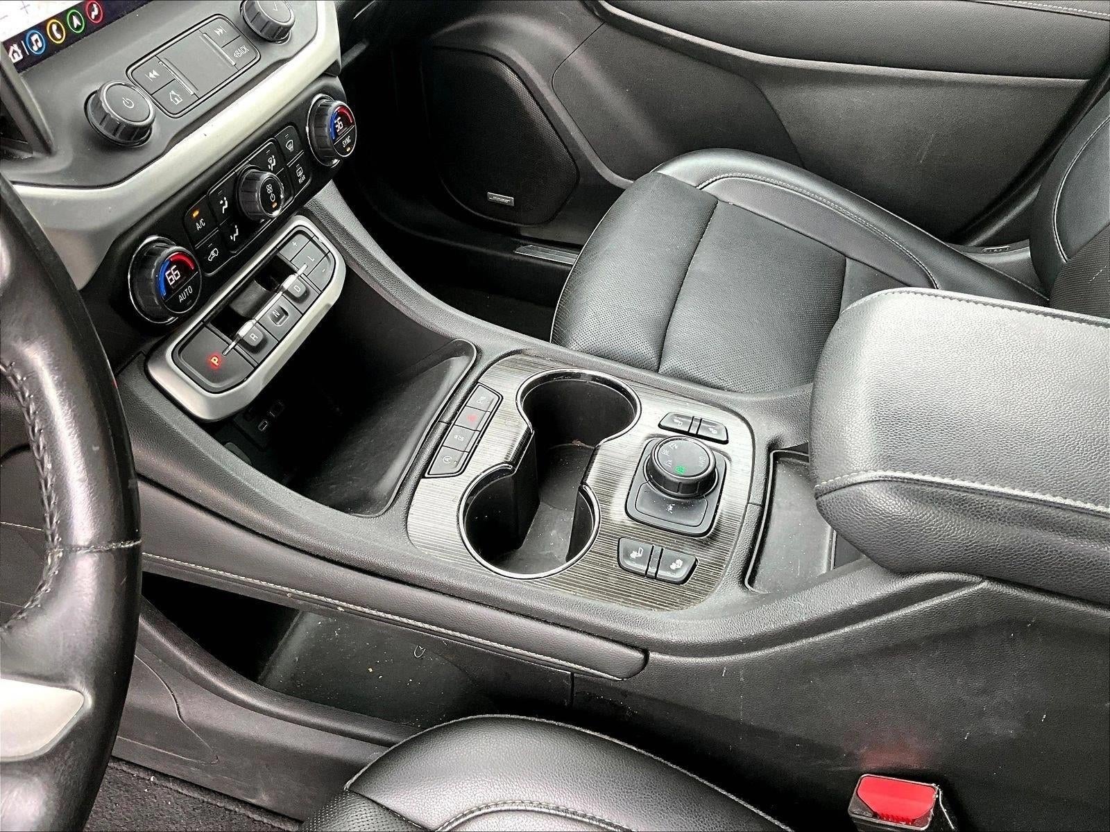 2022 GMC Acadia SLT