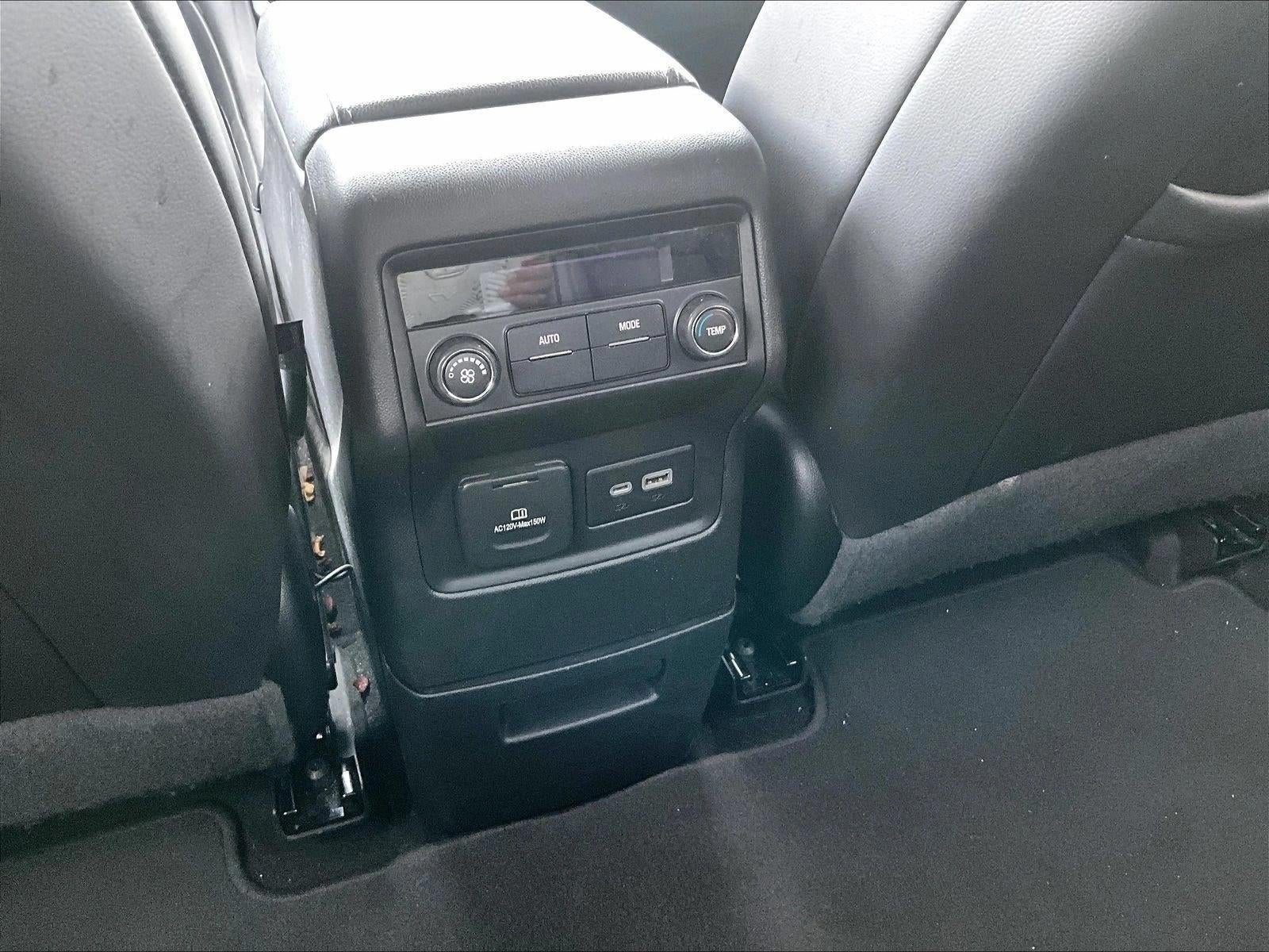 2022 GMC Acadia SLT