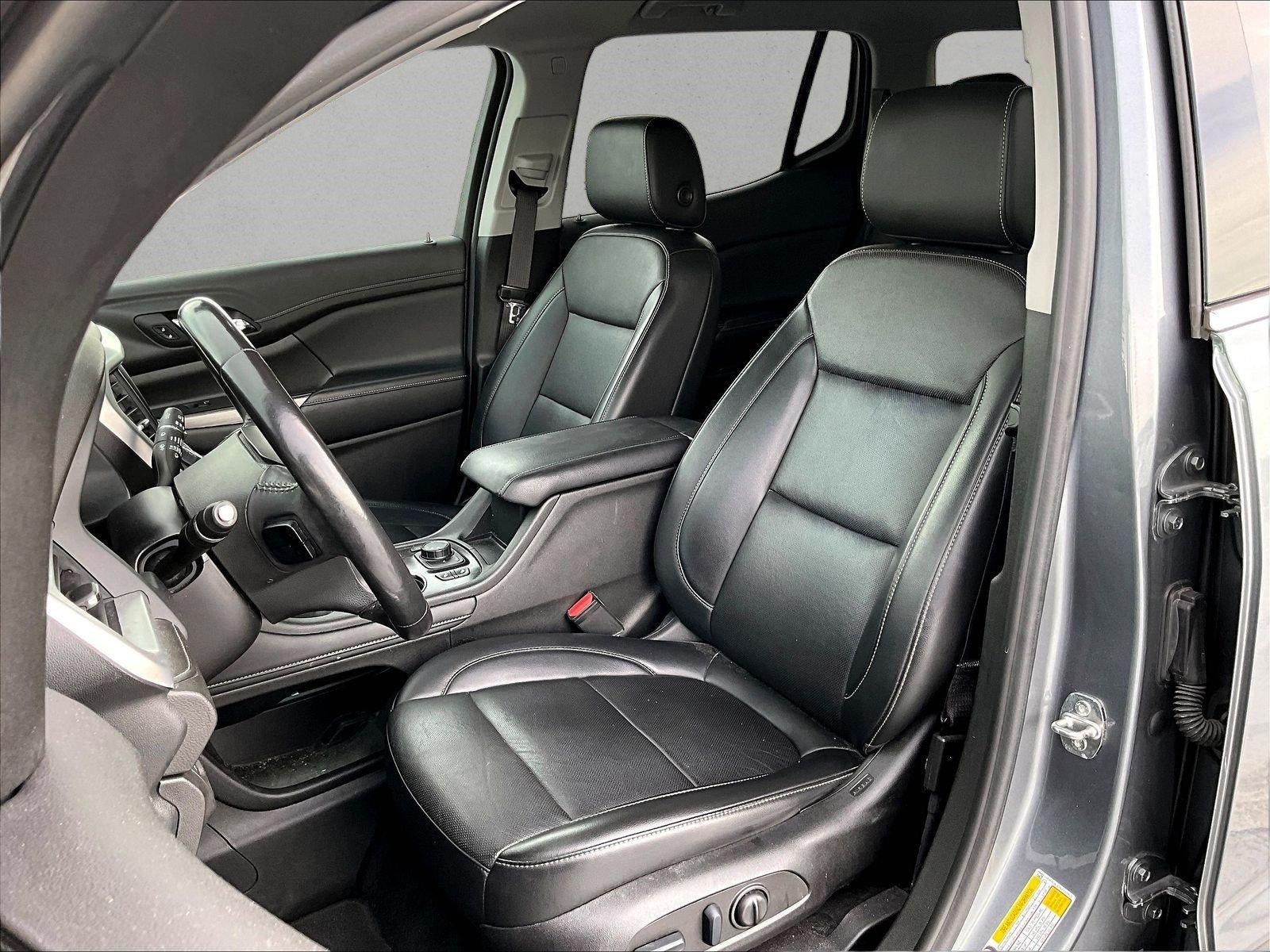 2022 GMC Acadia SLT
