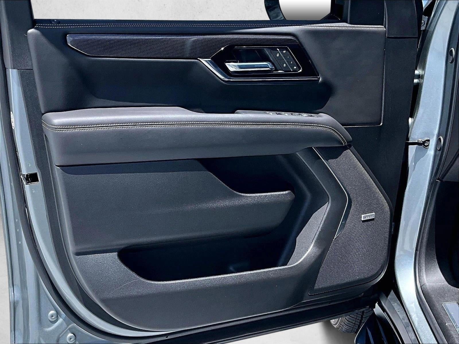 2025 GMC Yukon Base