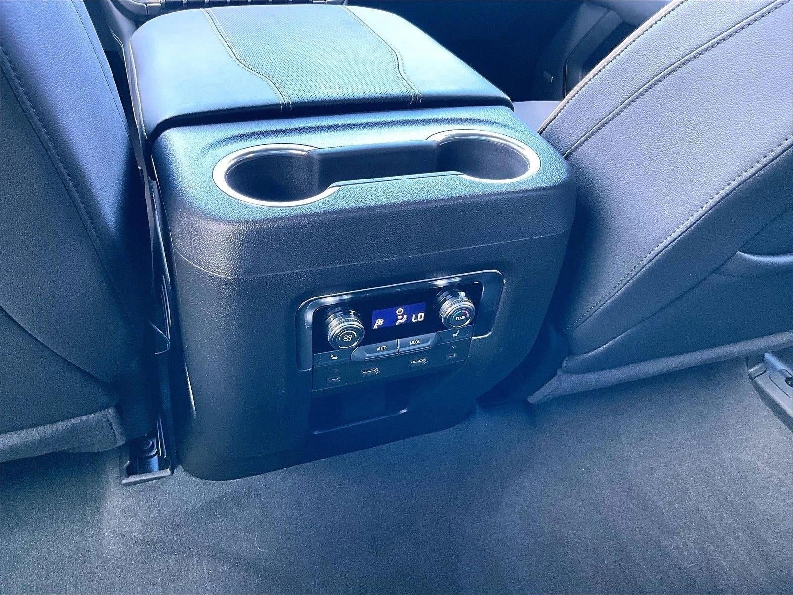 2025 GMC Yukon Base