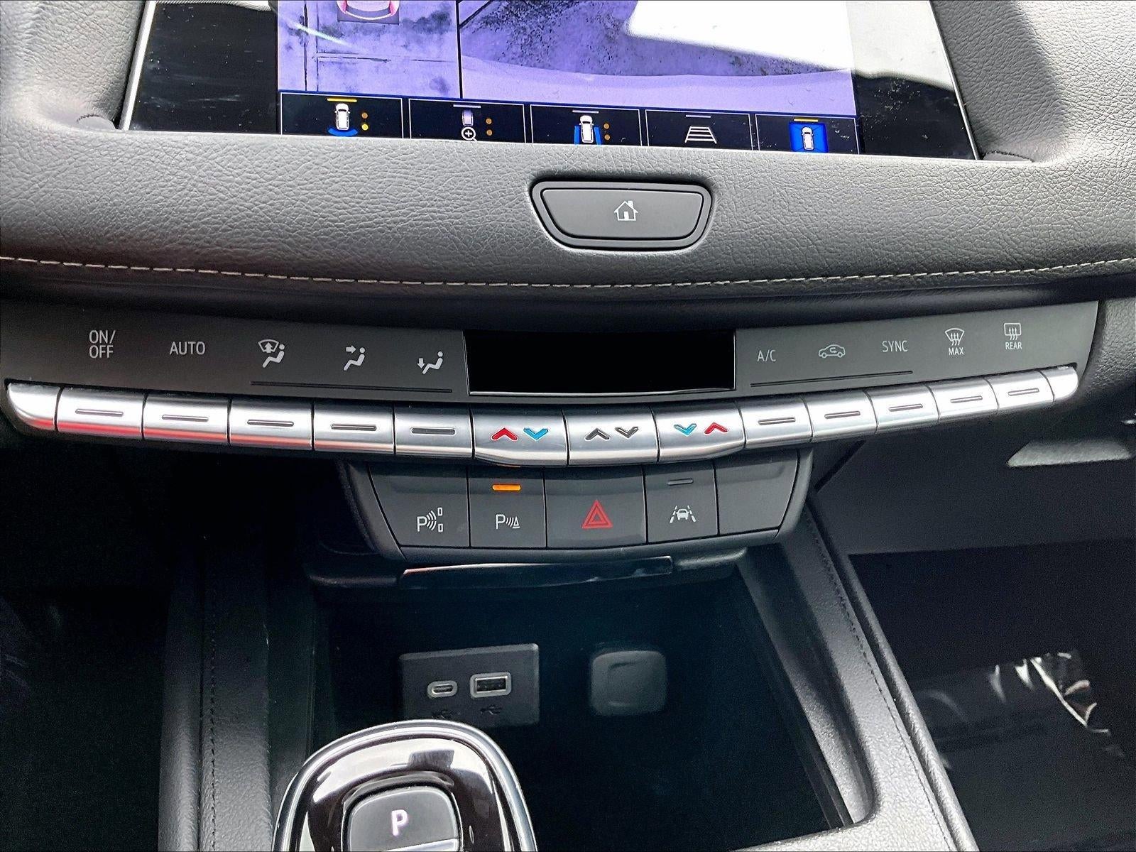 2022 Cadillac XT4 Premium Luxury