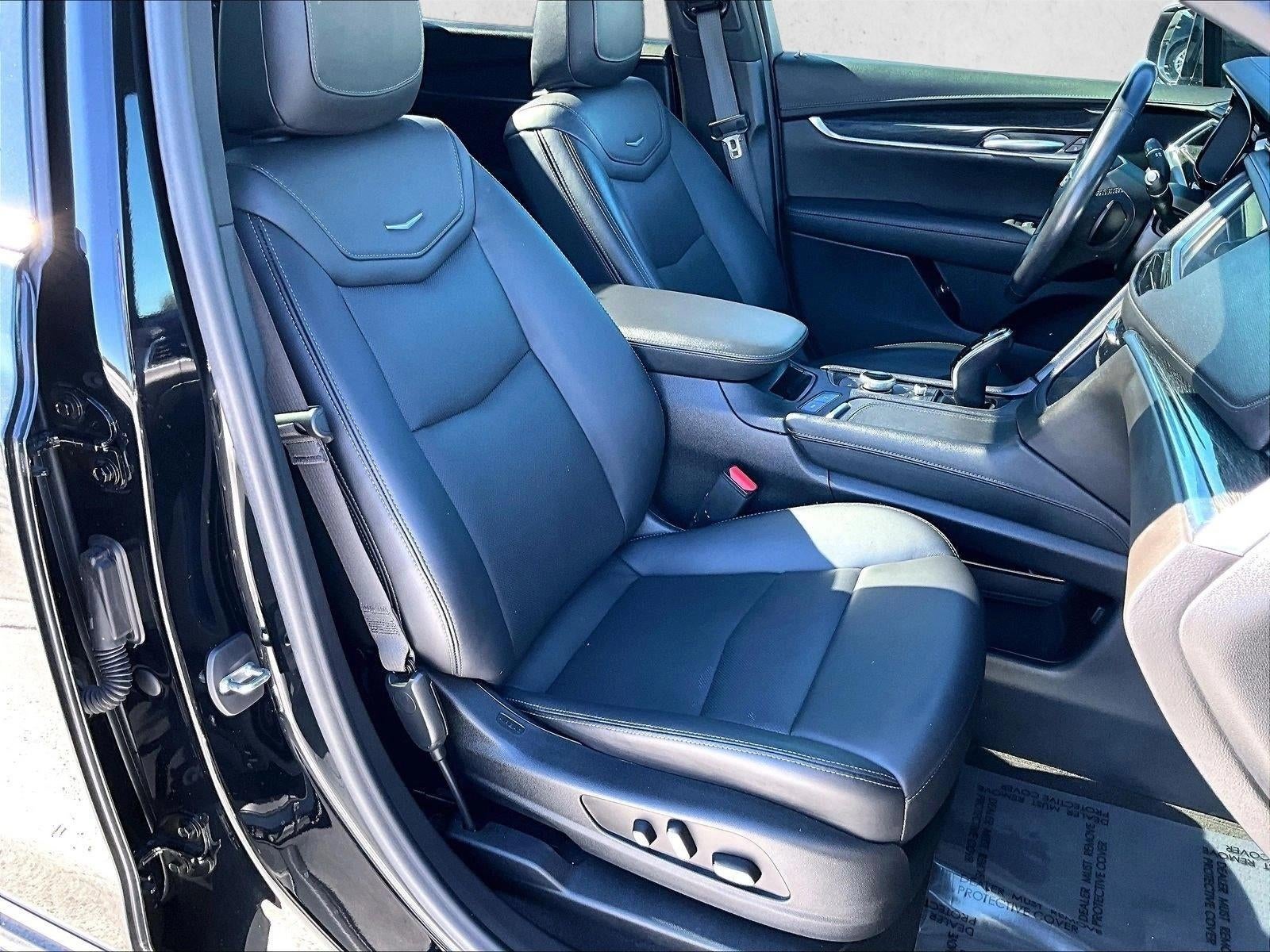 2022 Cadillac XT5 Premium Luxury