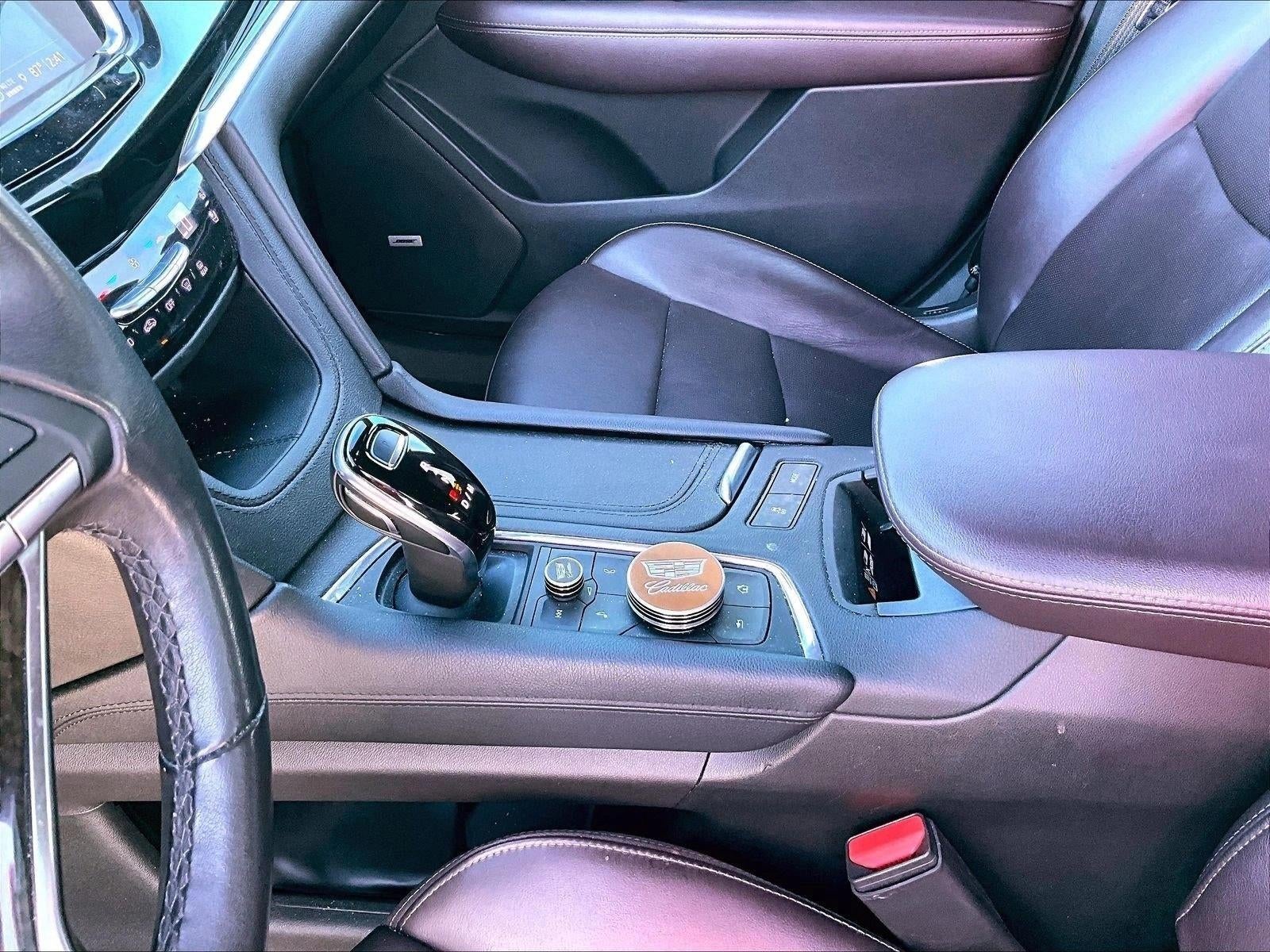 2022 Cadillac XT6 Premium Luxury