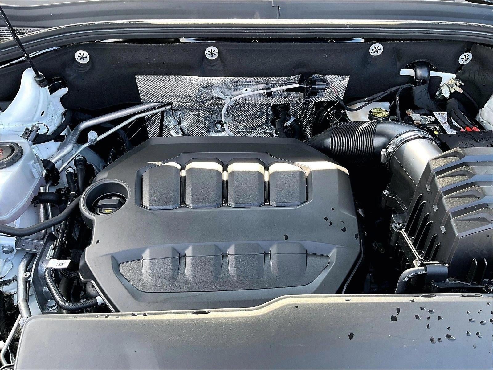 2024 Volkswagen Atlas Cross Sport 2.0T SEL R-Line