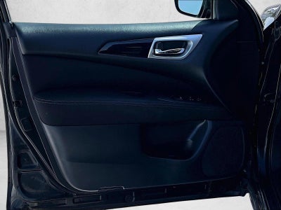 2017 Nissan Pathfinder SV