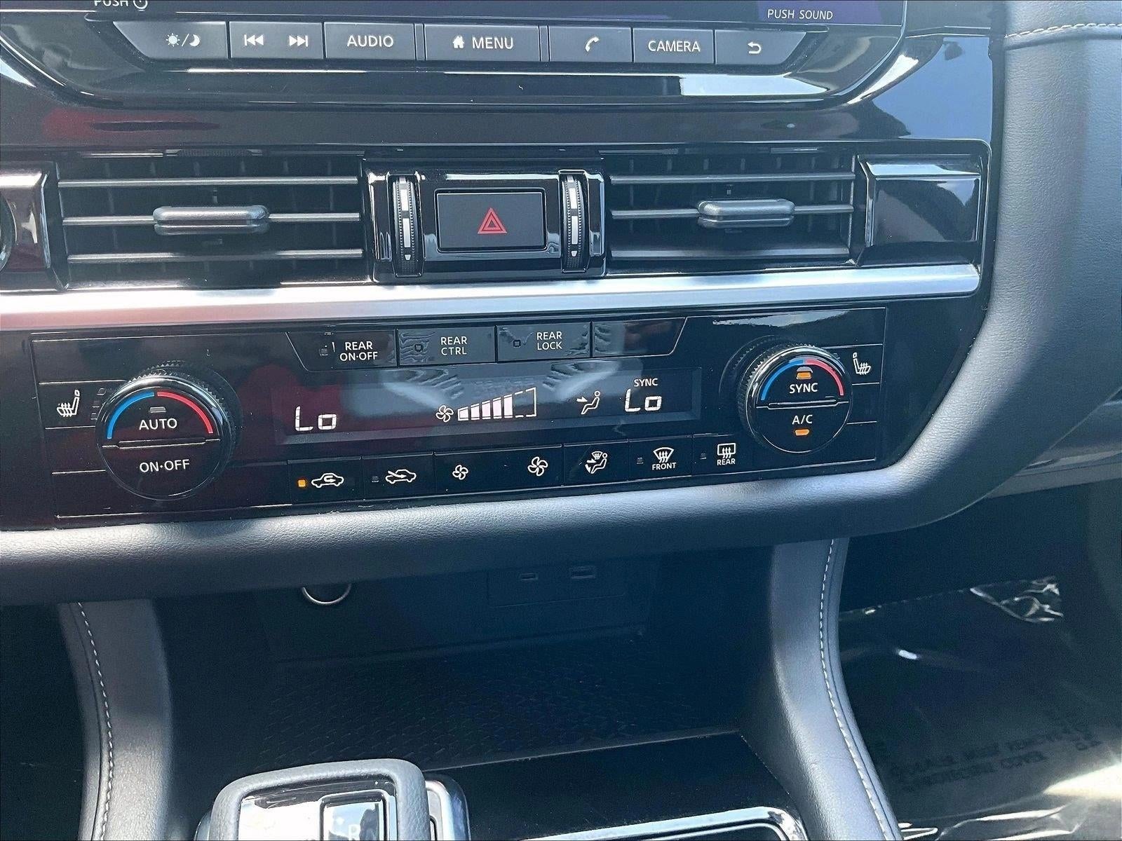 2024 Nissan Pathfinder SV