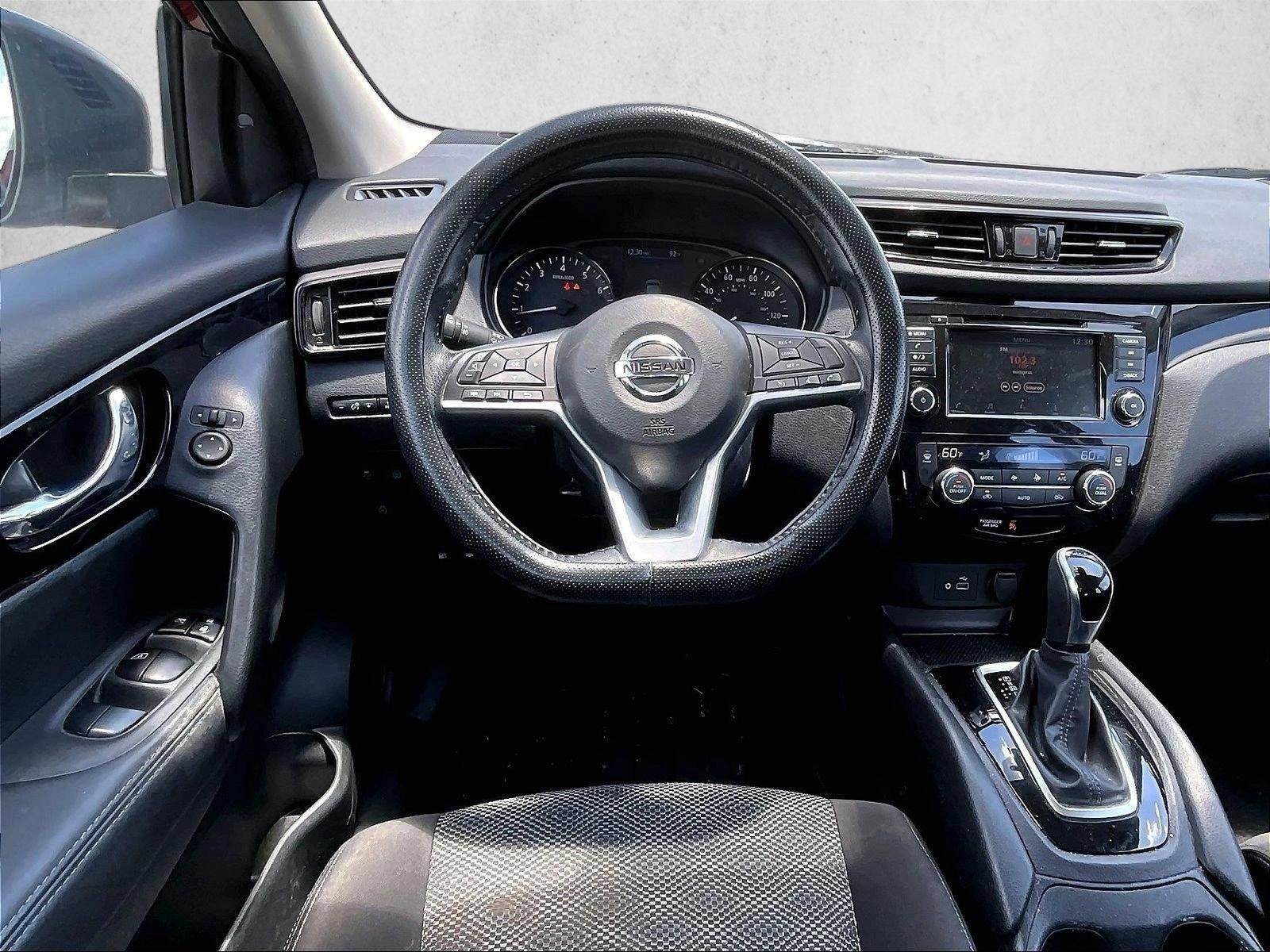 2022 Nissan Rogue Sport SV