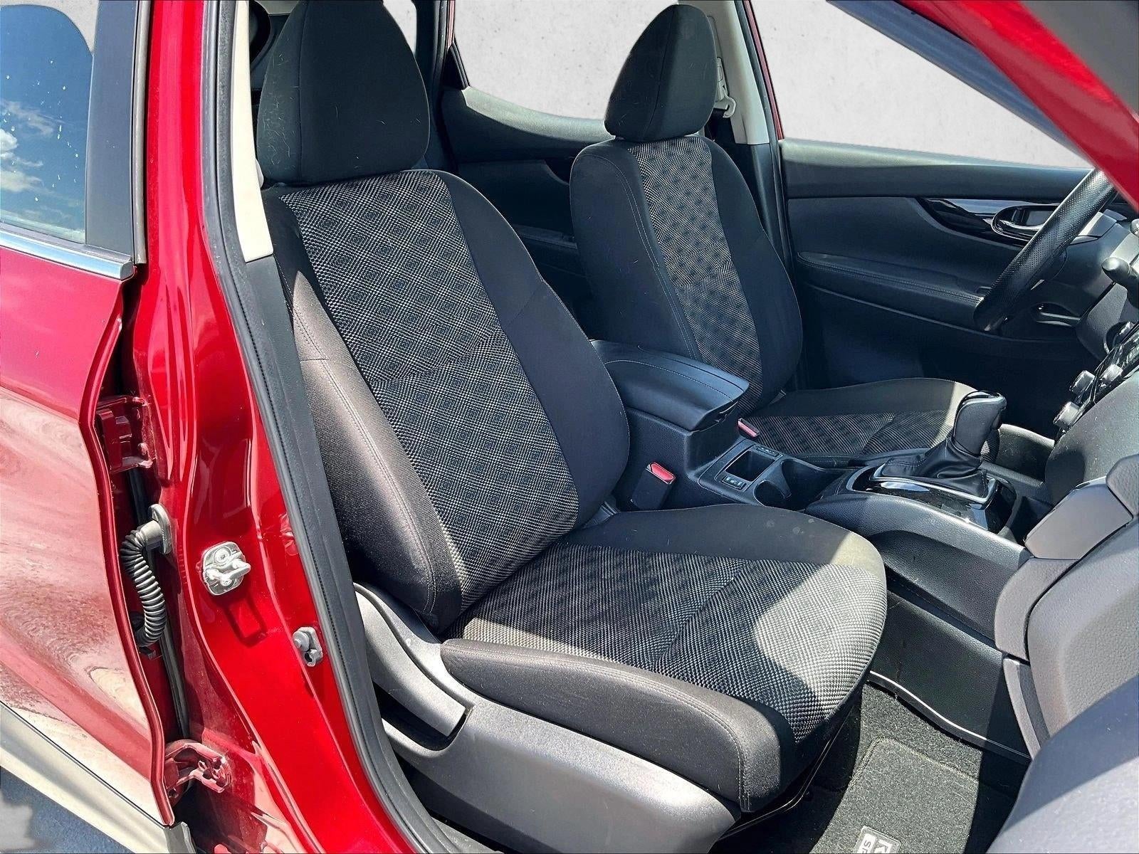 2022 Nissan Rogue Sport SV
