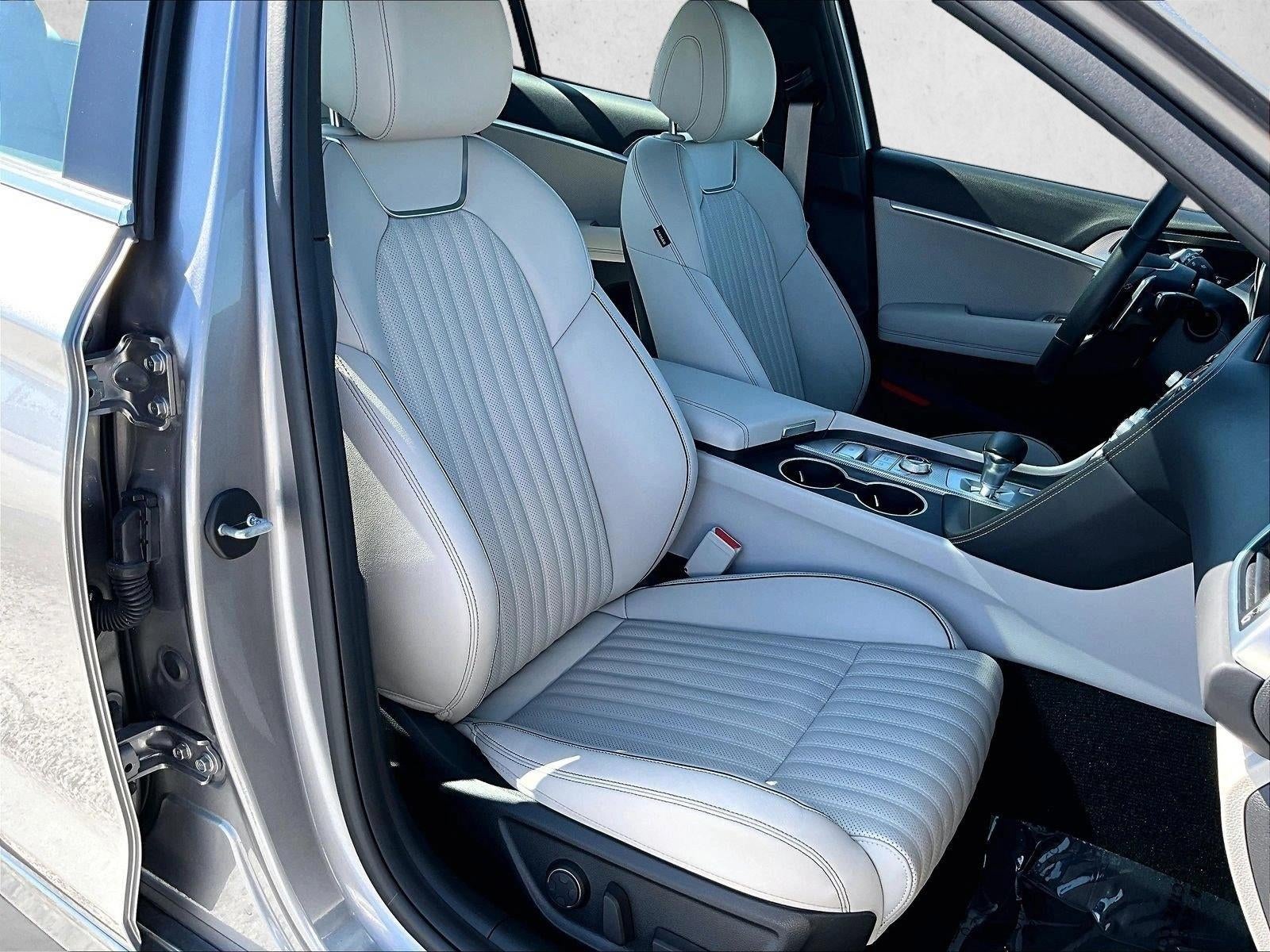 2022 Genesis G70 2.0T