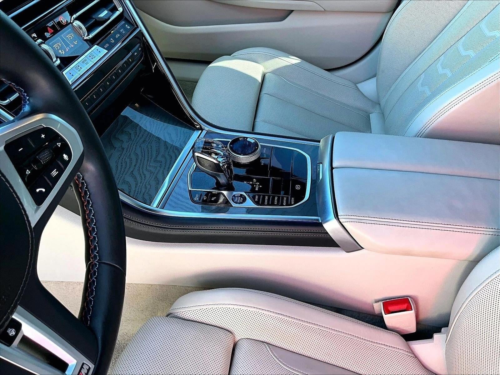 2024 BMW 8 Series M850i