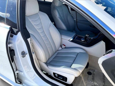 2024 BMW 8 Series M850i