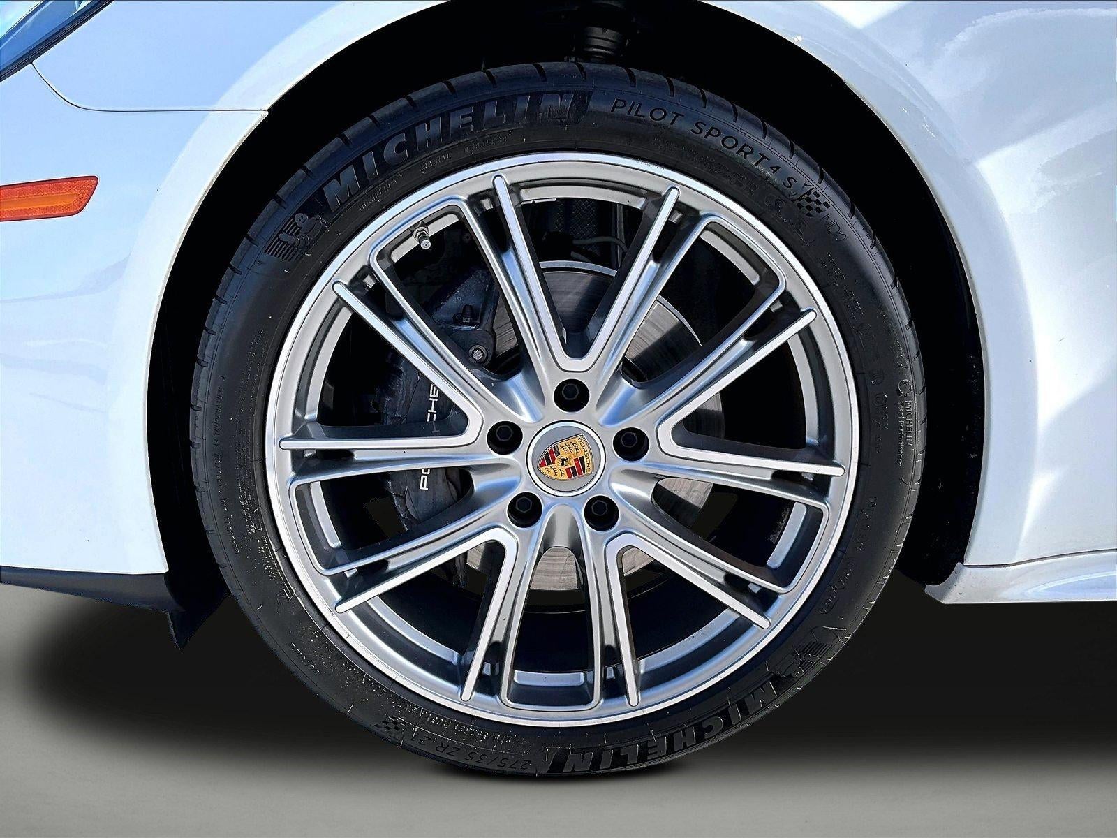 2023 Porsche Panamera Base