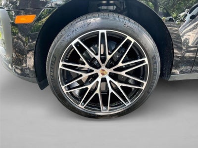 2024 Porsche Macan Base