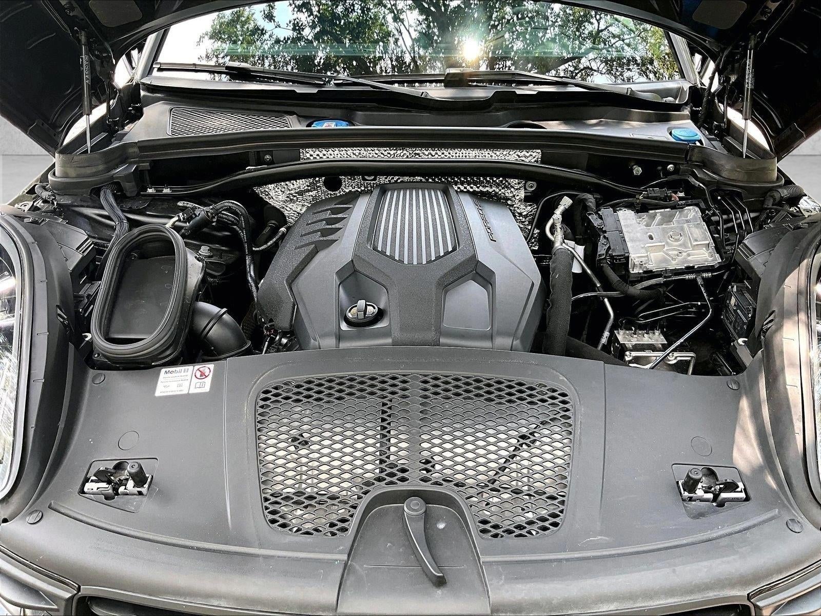 2024 Porsche Macan Base