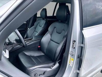 2021 Volvo XC90 Momentum