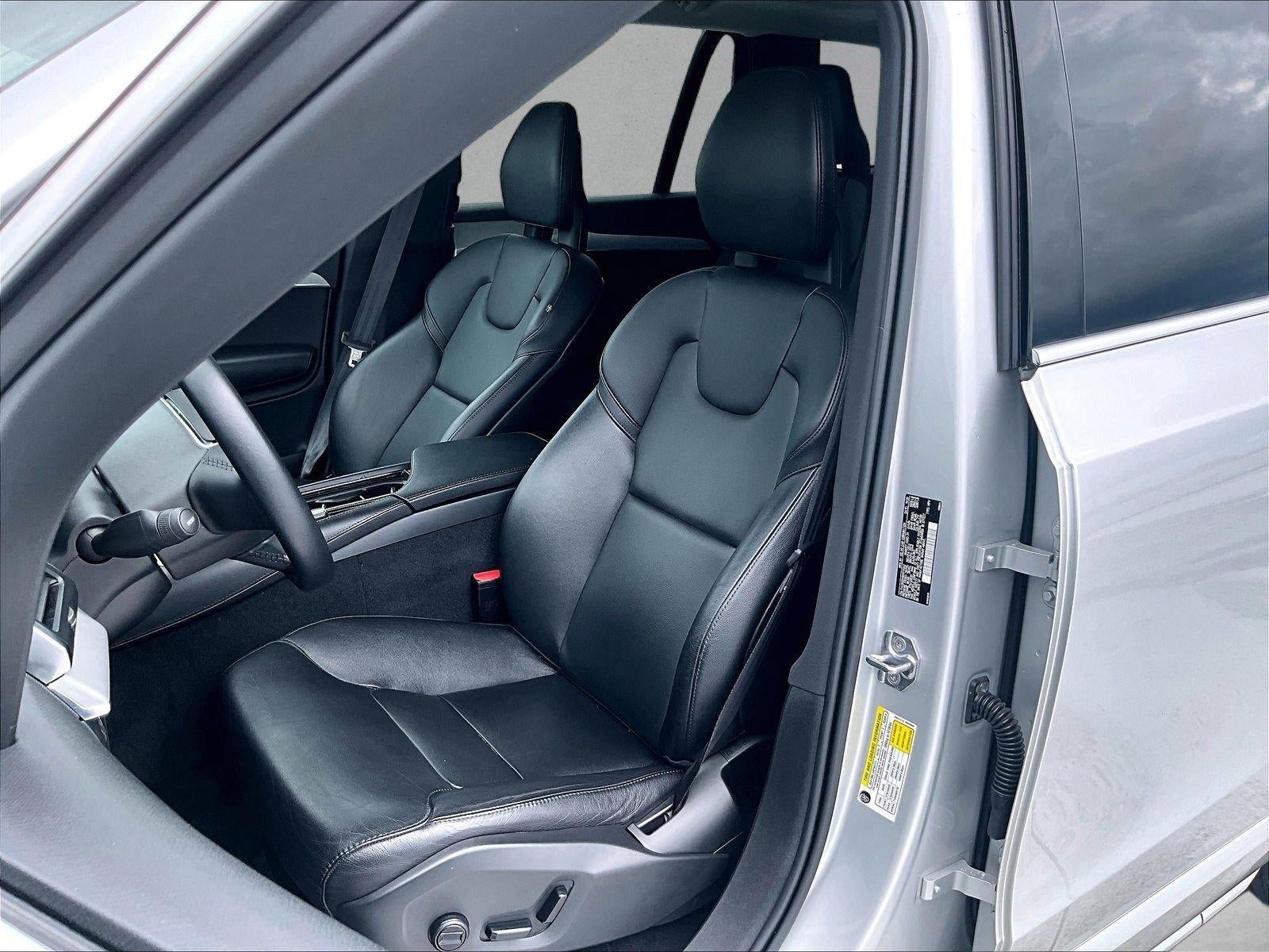 2021 Volvo XC90 Momentum
