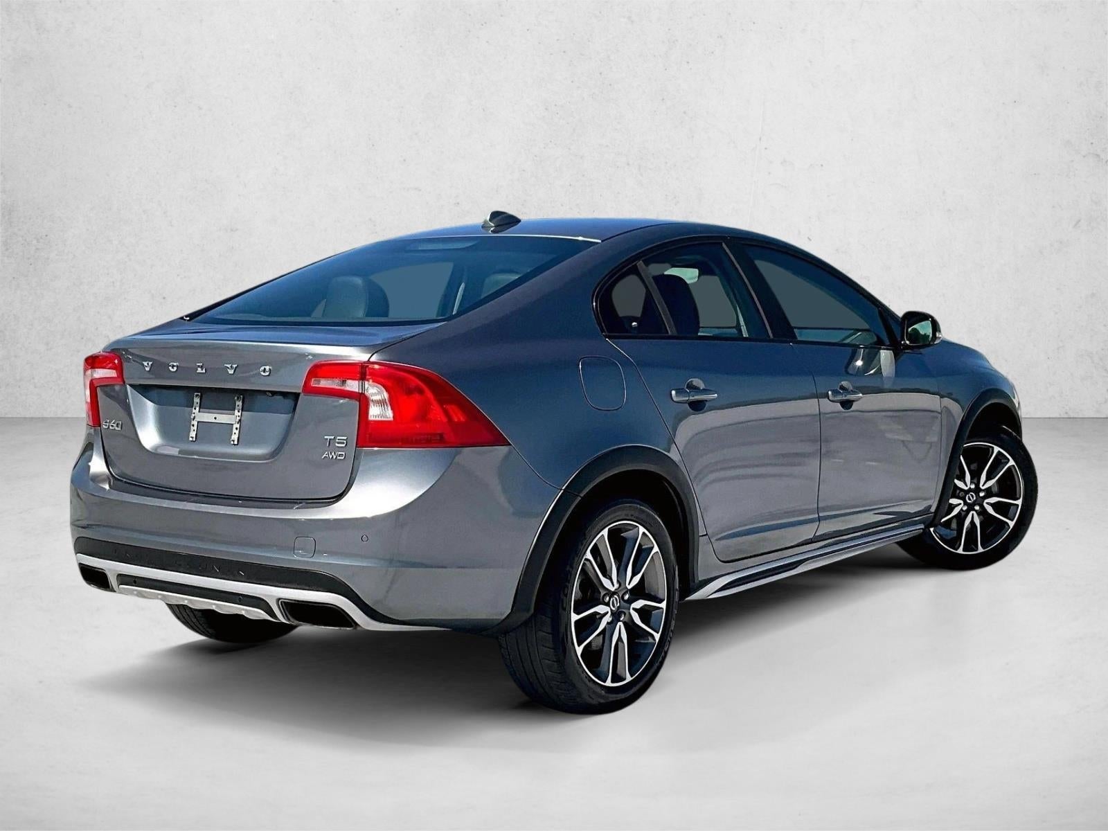 2016 Volvo S60 Cross Country T5 Platinum