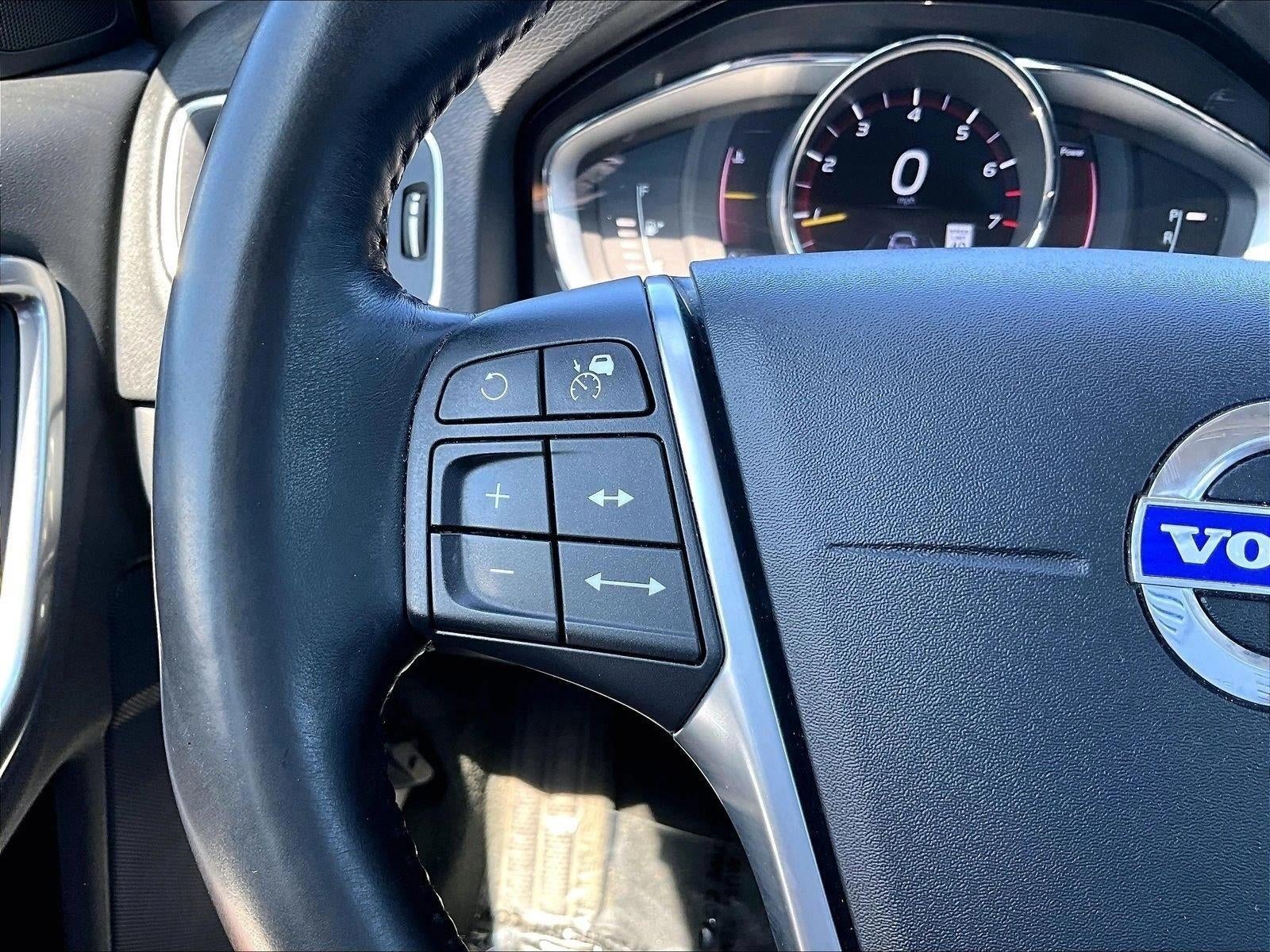 2016 Volvo S60 Cross Country T5 Platinum