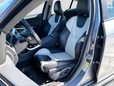 2016 Volvo S60 Cross Country T5 Platinum