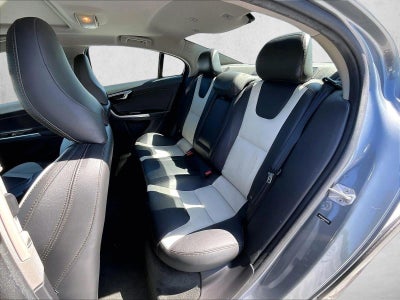 2016 Volvo S60 Cross Country T5 Platinum