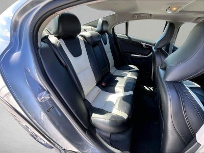 2016 Volvo S60 Cross Country T5 Platinum