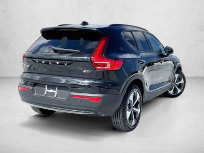 2024 Volvo XC40 Plus Dark Theme