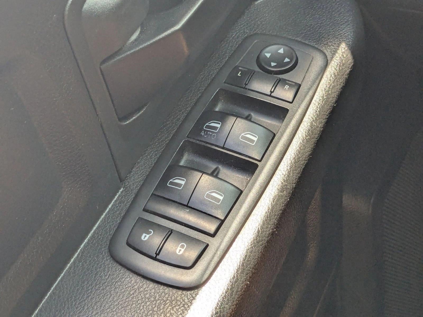 2019 RAM 1500 Classic Express Crew Cab 4x2 5'7" Box