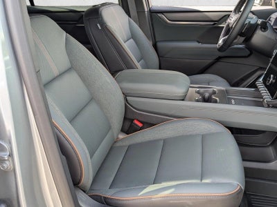 2025 GMC Acadia AT4