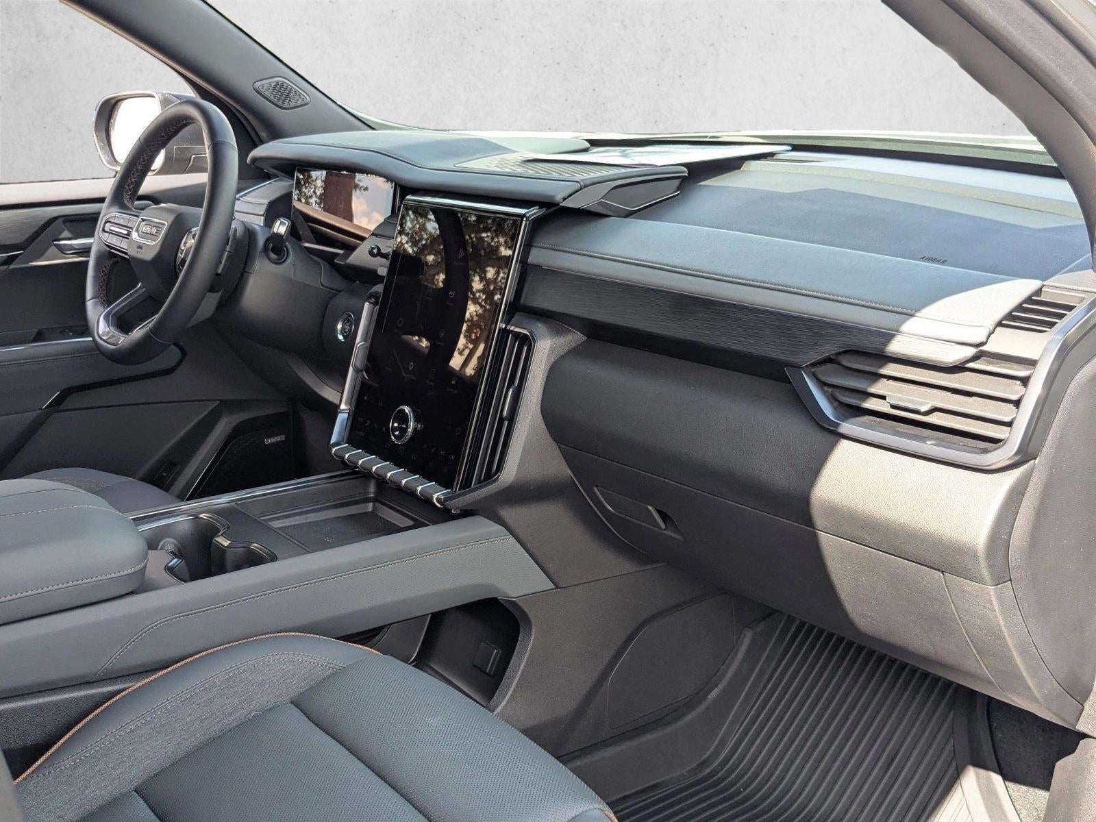 2025 GMC Acadia AT4