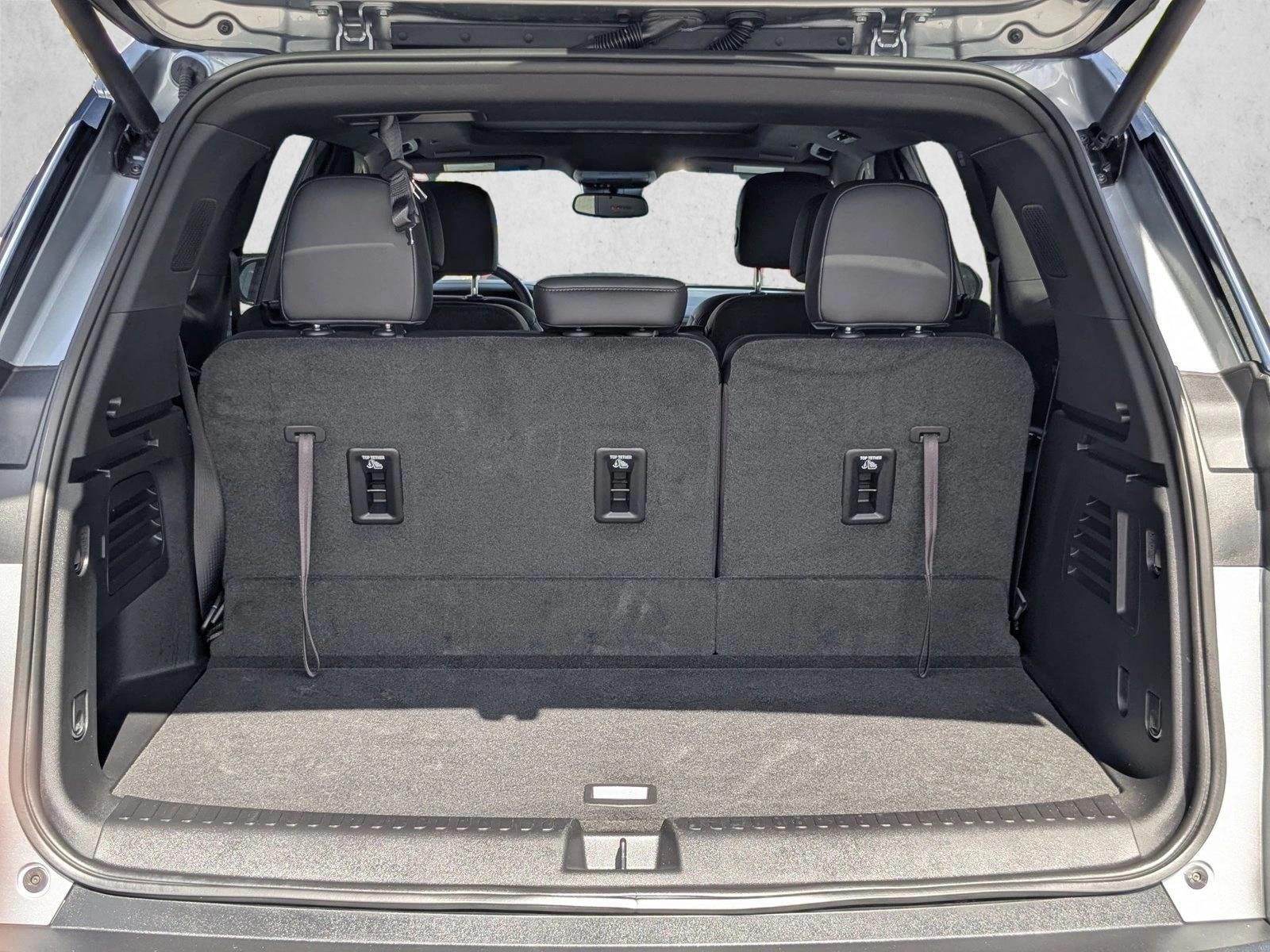 2025 GMC Acadia AT4