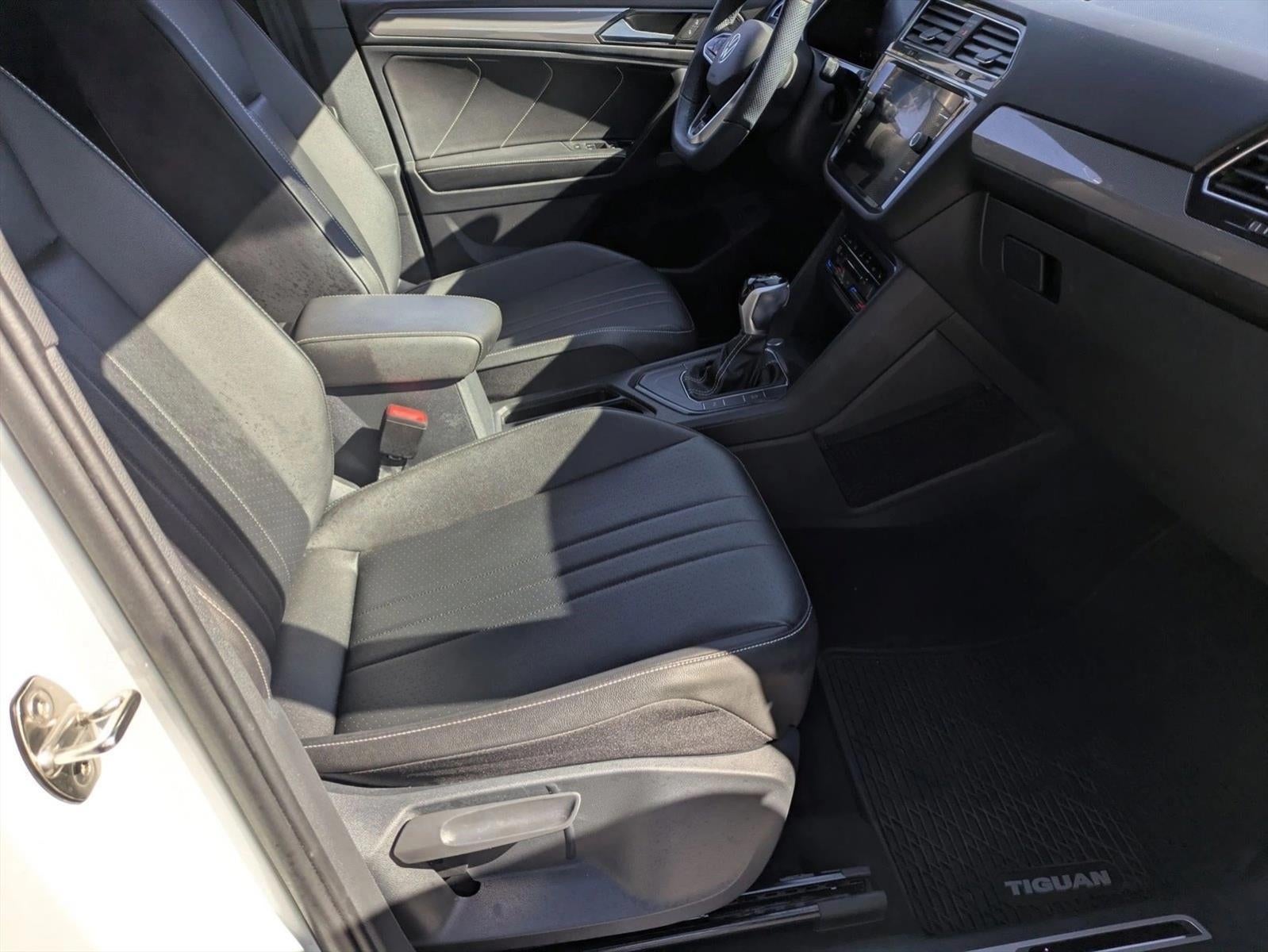 2022 Volkswagen Tiguan SE R-Line Black