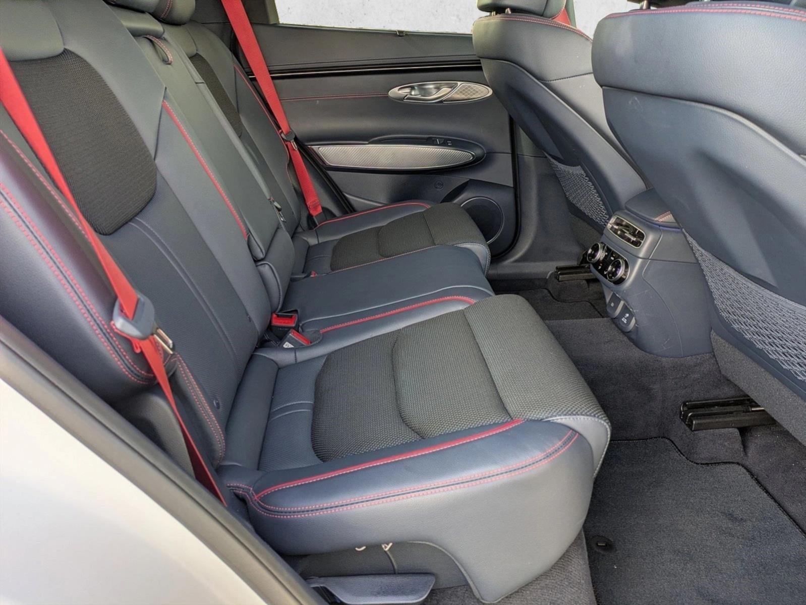 2023 Genesis GV70 2.5T