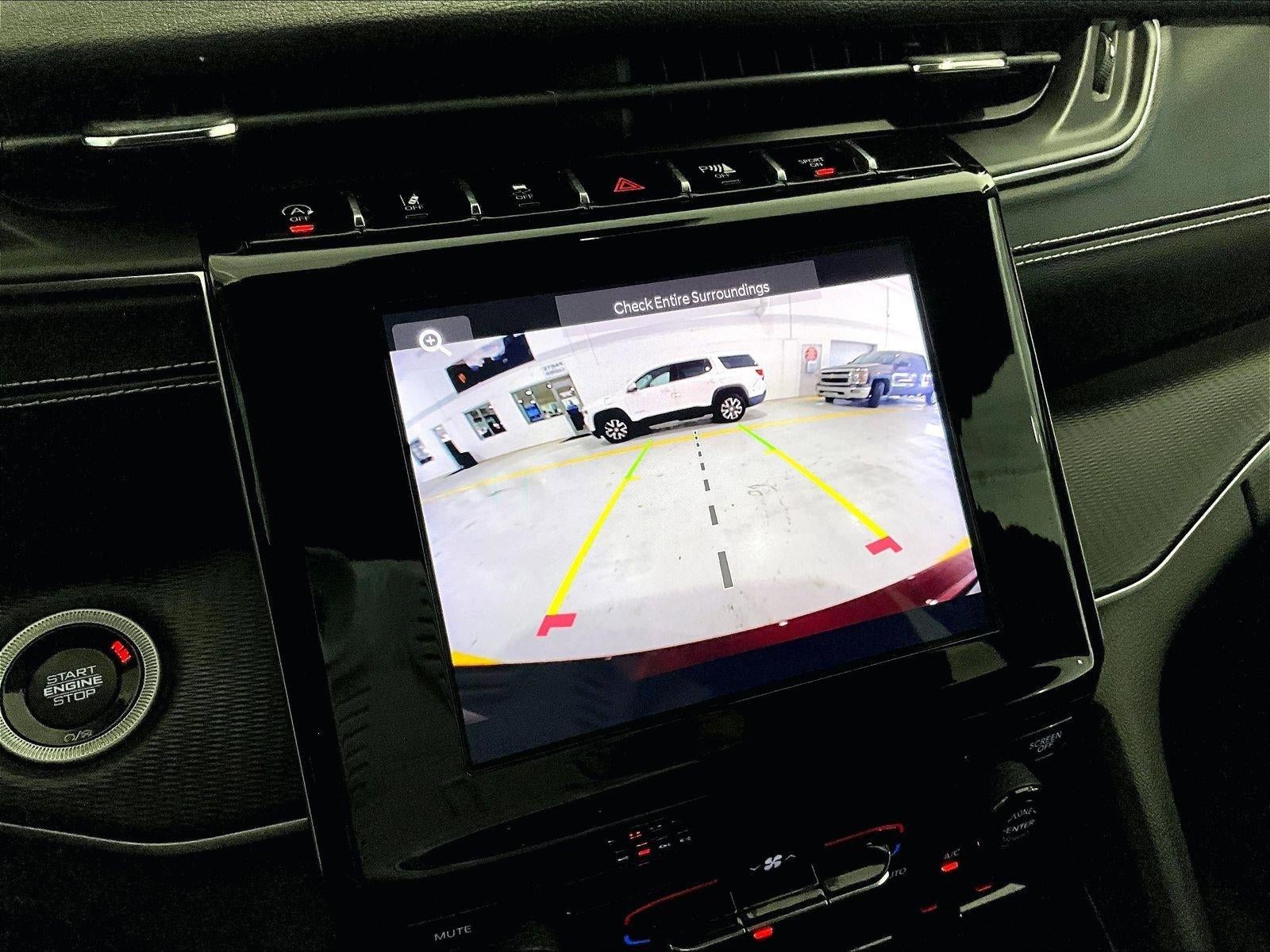 2023 Jeep Grand Cherokee Laredo