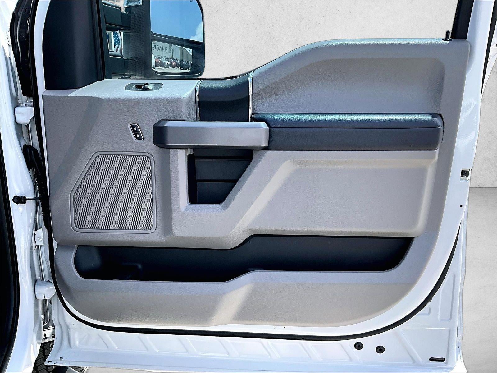 2017 Ford Super Duty F-250 SRW Lariat