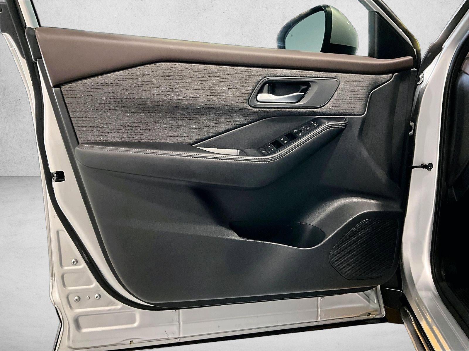 2022 Nissan Rogue SV FWD