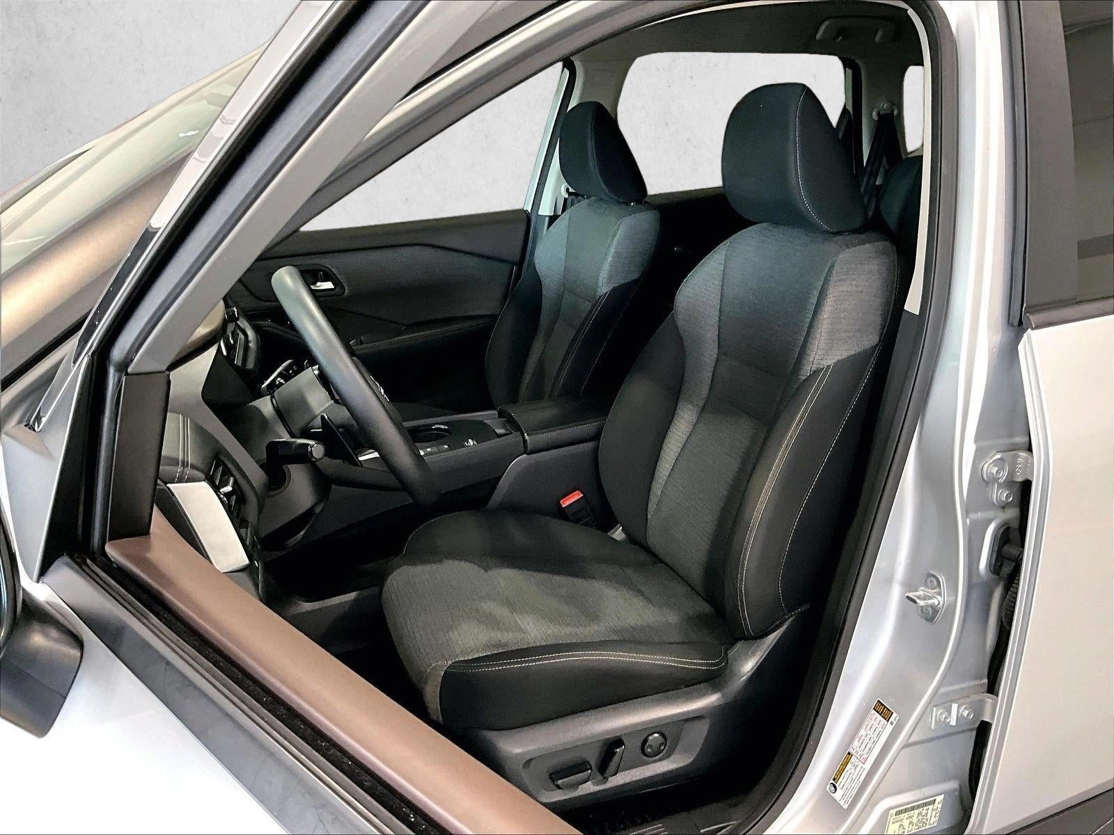 2022 Nissan Rogue SV FWD