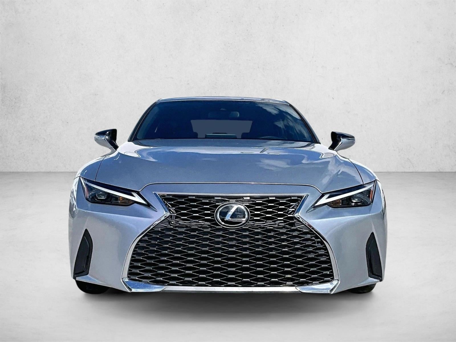 2022 Lexus IS 