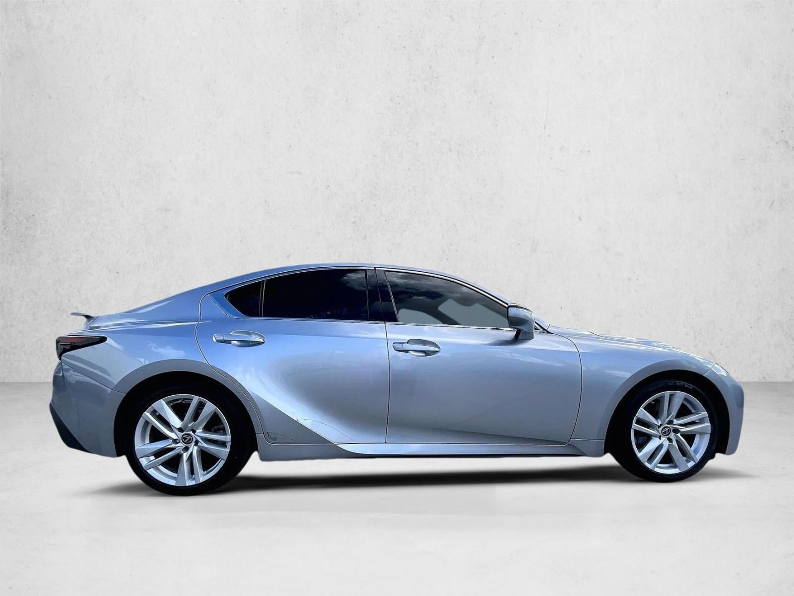 2022 Lexus IS 