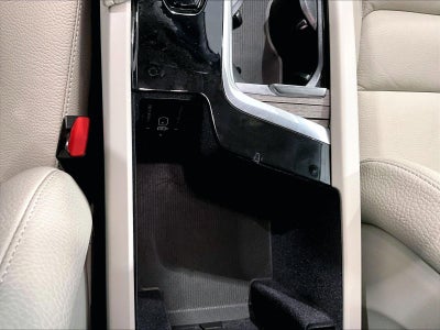 2025 Volvo V90 Cross Country Plus, B6 AWD Gas (mild hybrid)