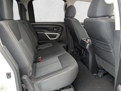 2018 Nissan TITAN SV