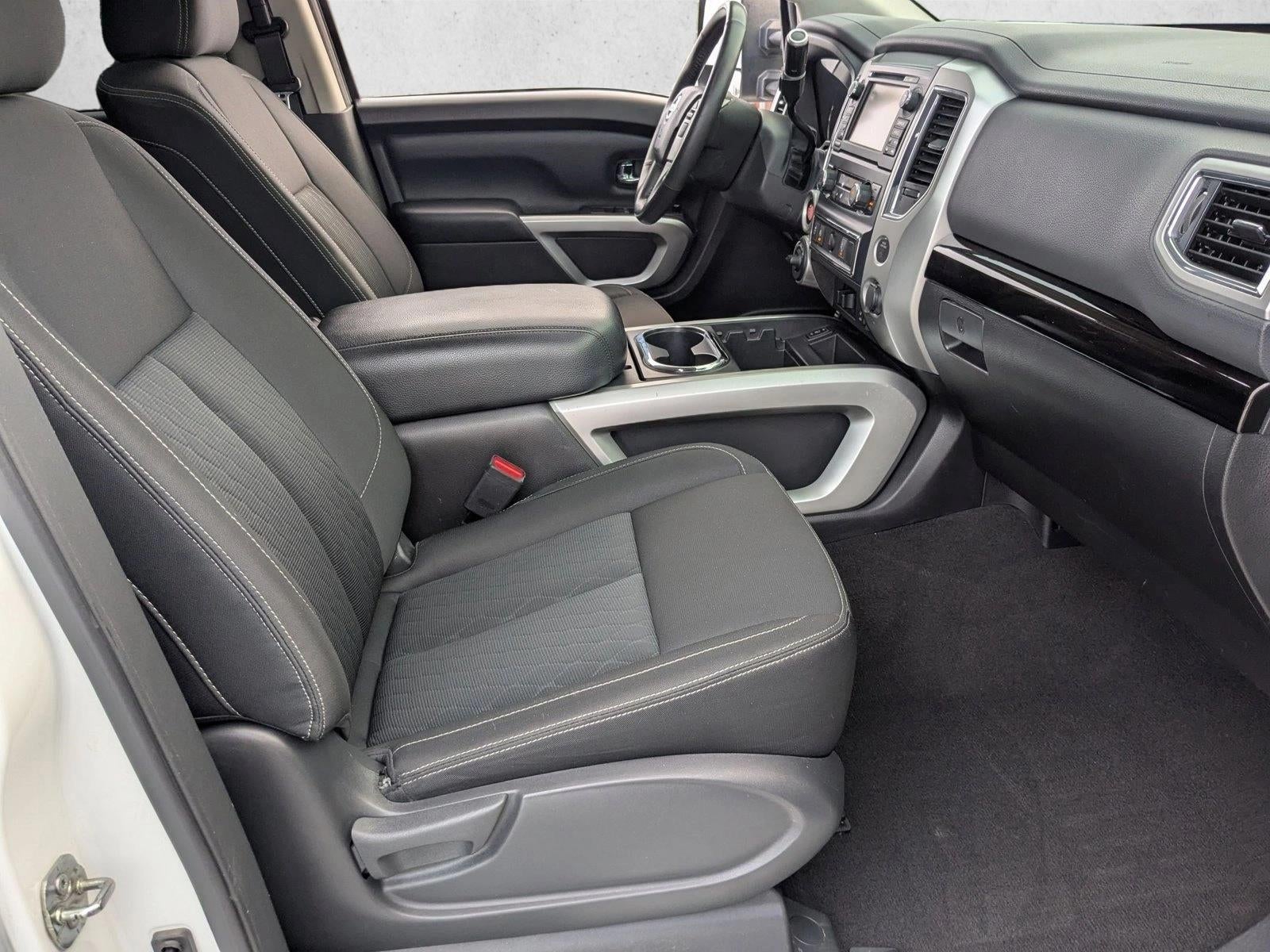 2018 Nissan TITAN SV