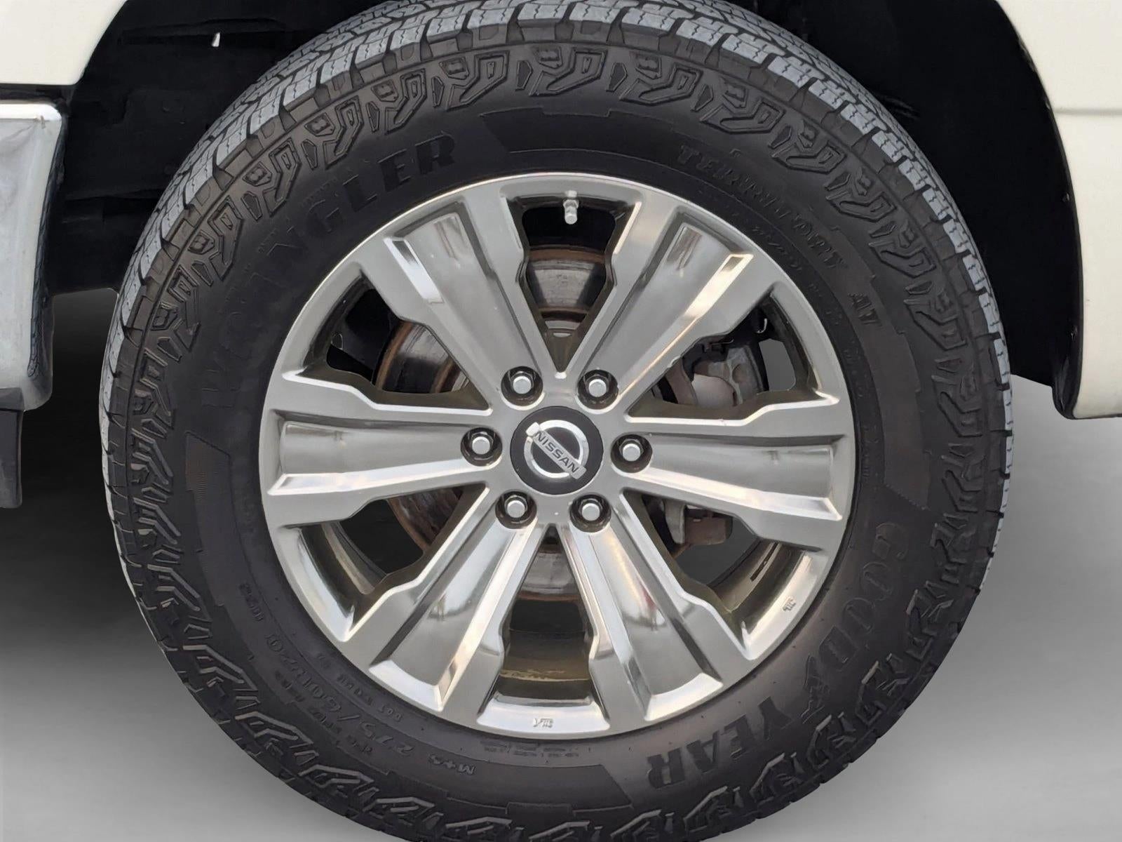 2018 Nissan TITAN SV