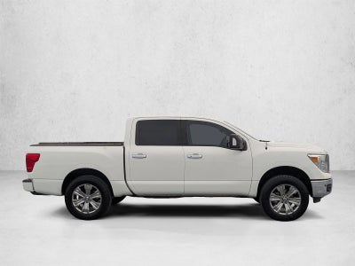 2018 Nissan TITAN SV