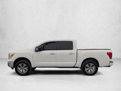 2018 Nissan TITAN SV