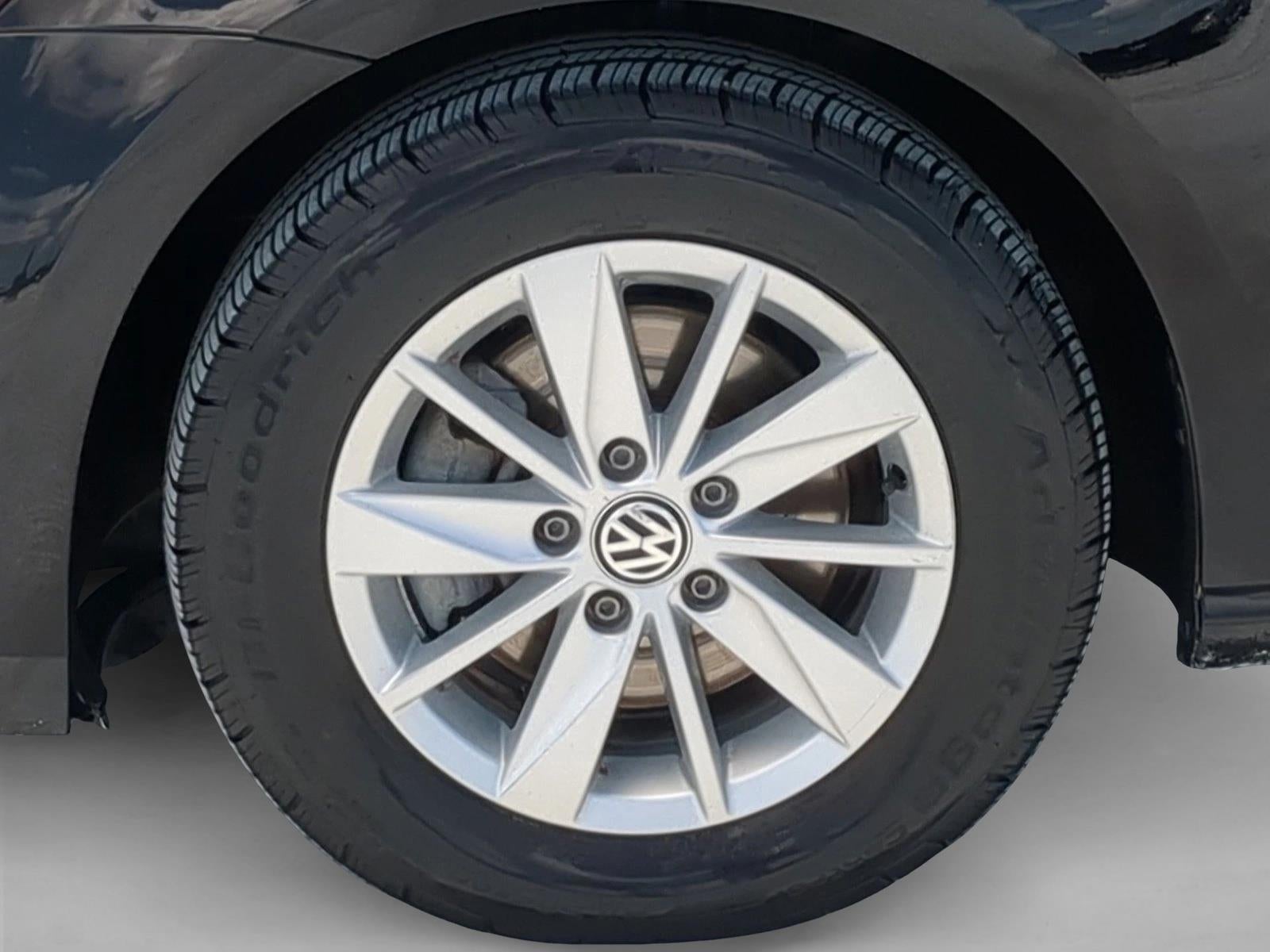2017 Volkswagen Golf TSI S 4-Door