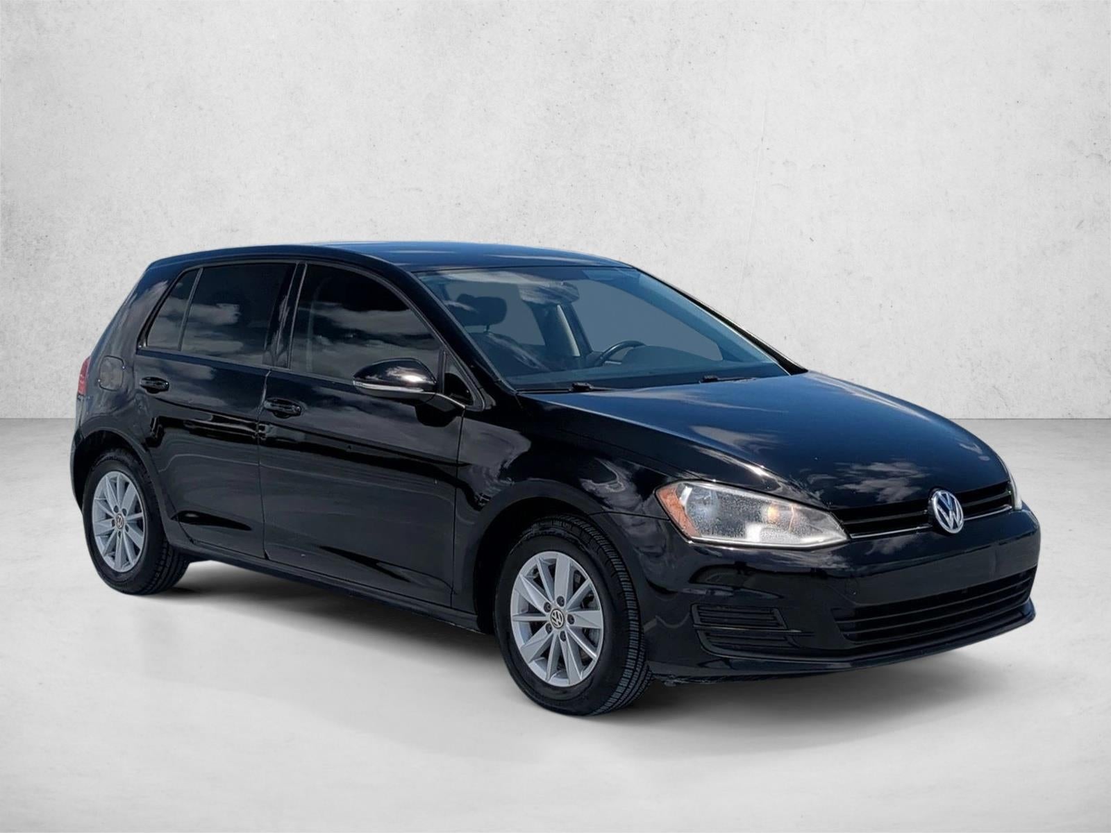 2017 Volkswagen Golf TSI S 4-Door