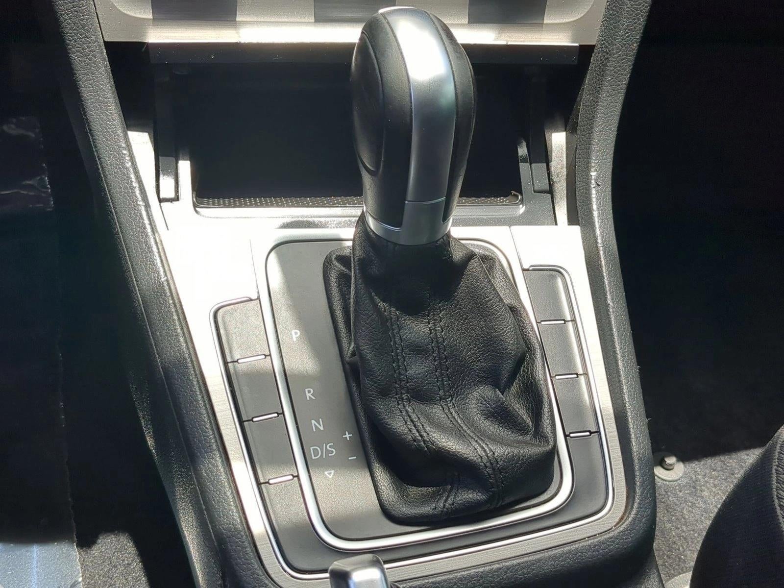 2017 Volkswagen Golf TSI S 4-Door