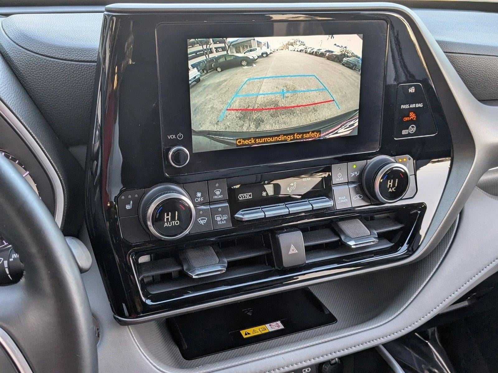 2023 Toyota Highlander Base