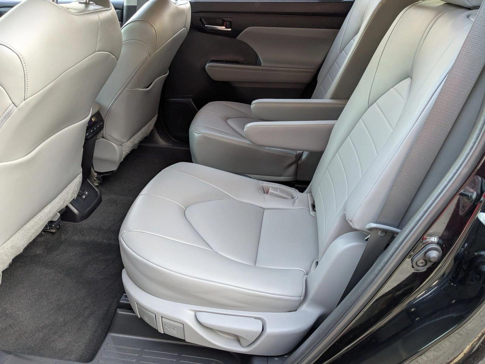 2023 Toyota Highlander Base